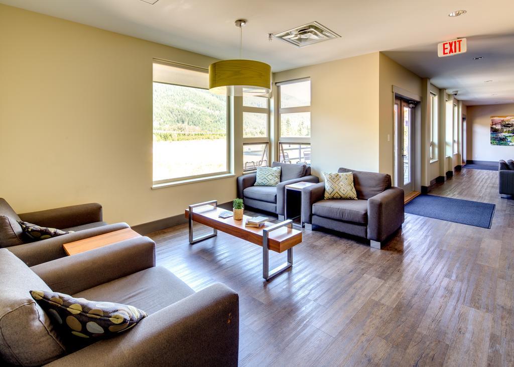 Hi Whistler - Hostel Экстерьер фото