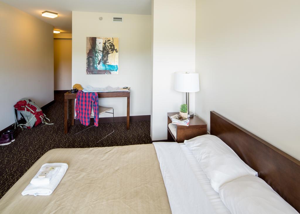 Hi Whistler - Hostel Экстерьер фото